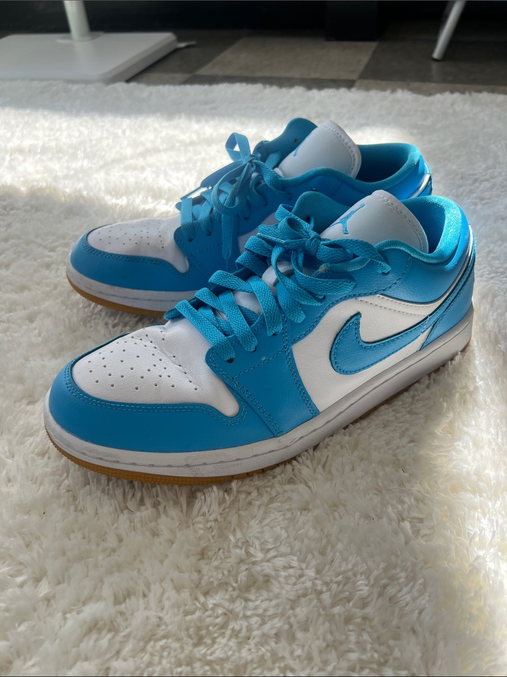 Nike Women’s Low-Top Sneakers in Turquoise and White